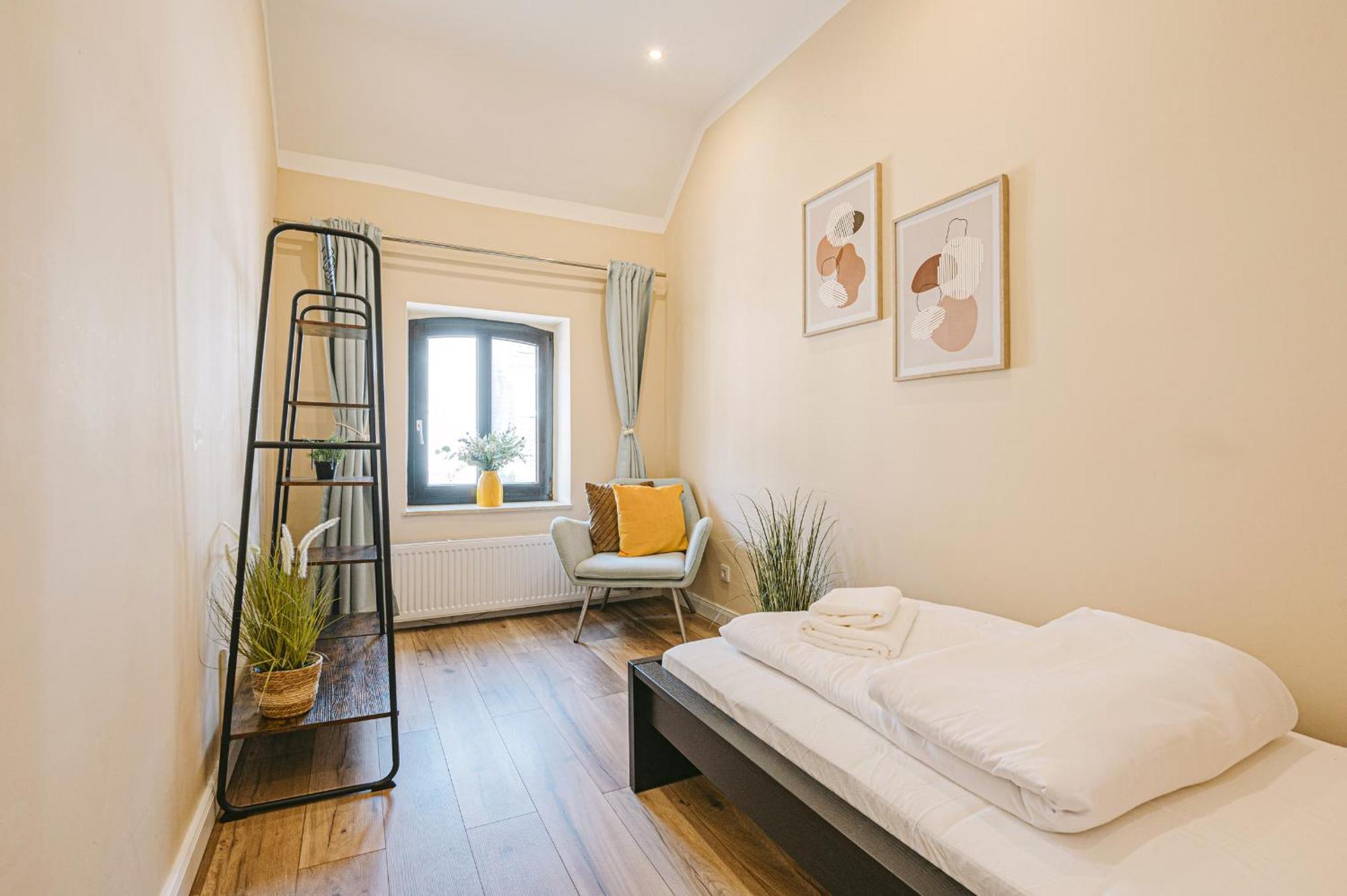 Bw5 - Luxurious Three Bedroom - 110qm - Ac Apartment *