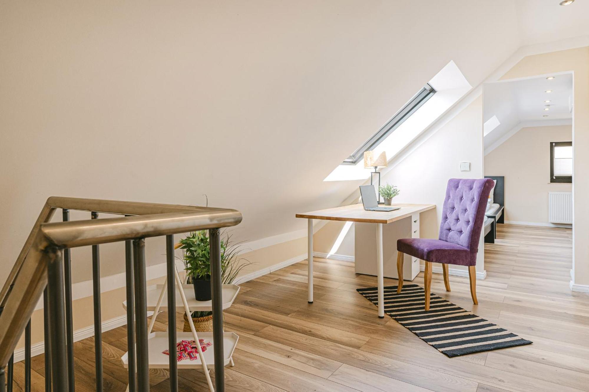 Apartment Bw5 - Luxurious Three Bedroom - 110qm - Ac Muelheim an der Ruhr