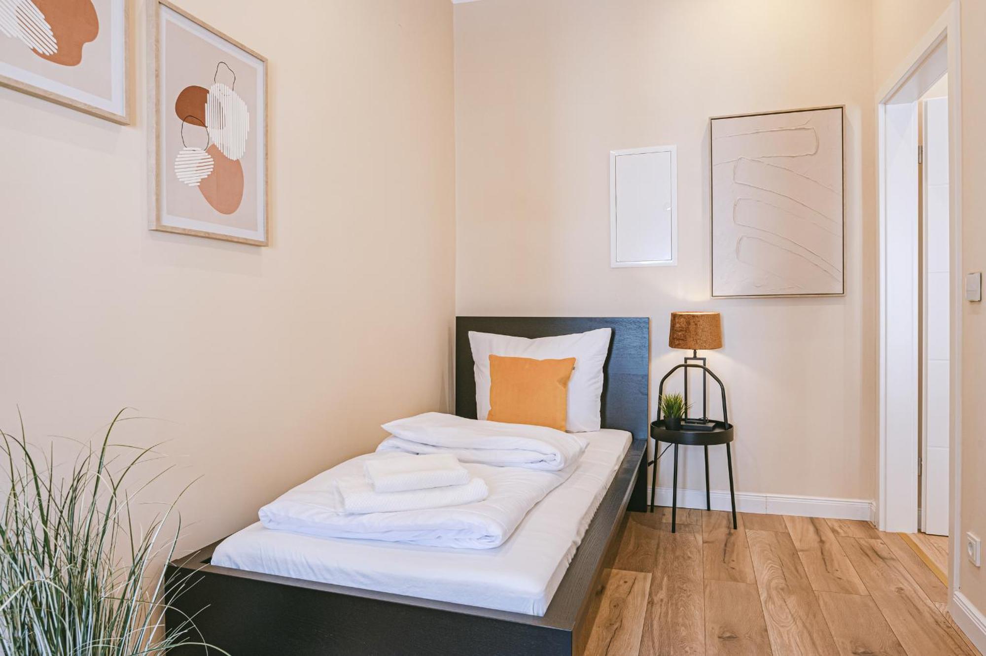 Bw5 - Luxurious Three Bedroom - 110qm - Ac Muelheim an der Ruhr